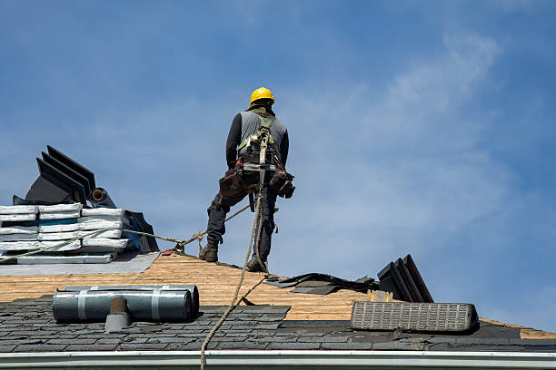 Professional Gutter Installation technician working in Tenmile, OR